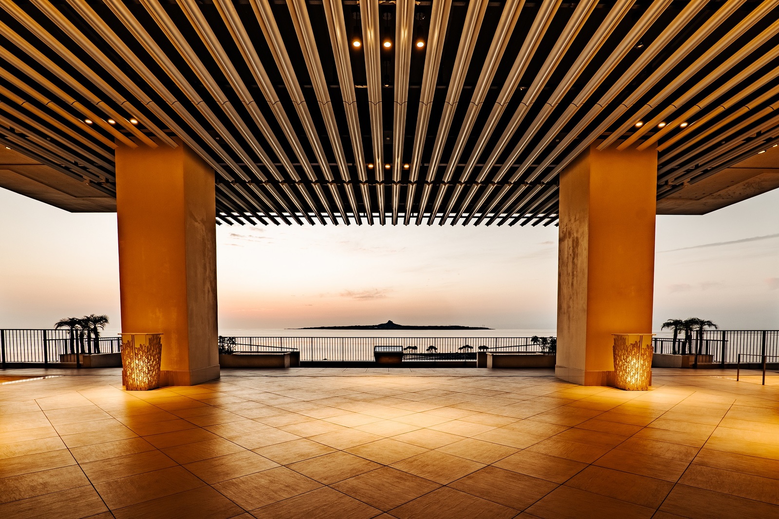 オリオンホテル　モトブリゾート＆スパ 【2連泊以上】オリオンステイ／クラブウイング（朝食/天然温泉利用/ラウンジアクセス付）