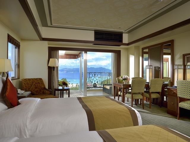 OKINAWA KARIYUSHI RESORT EXES ONNA プレミアグランスイート