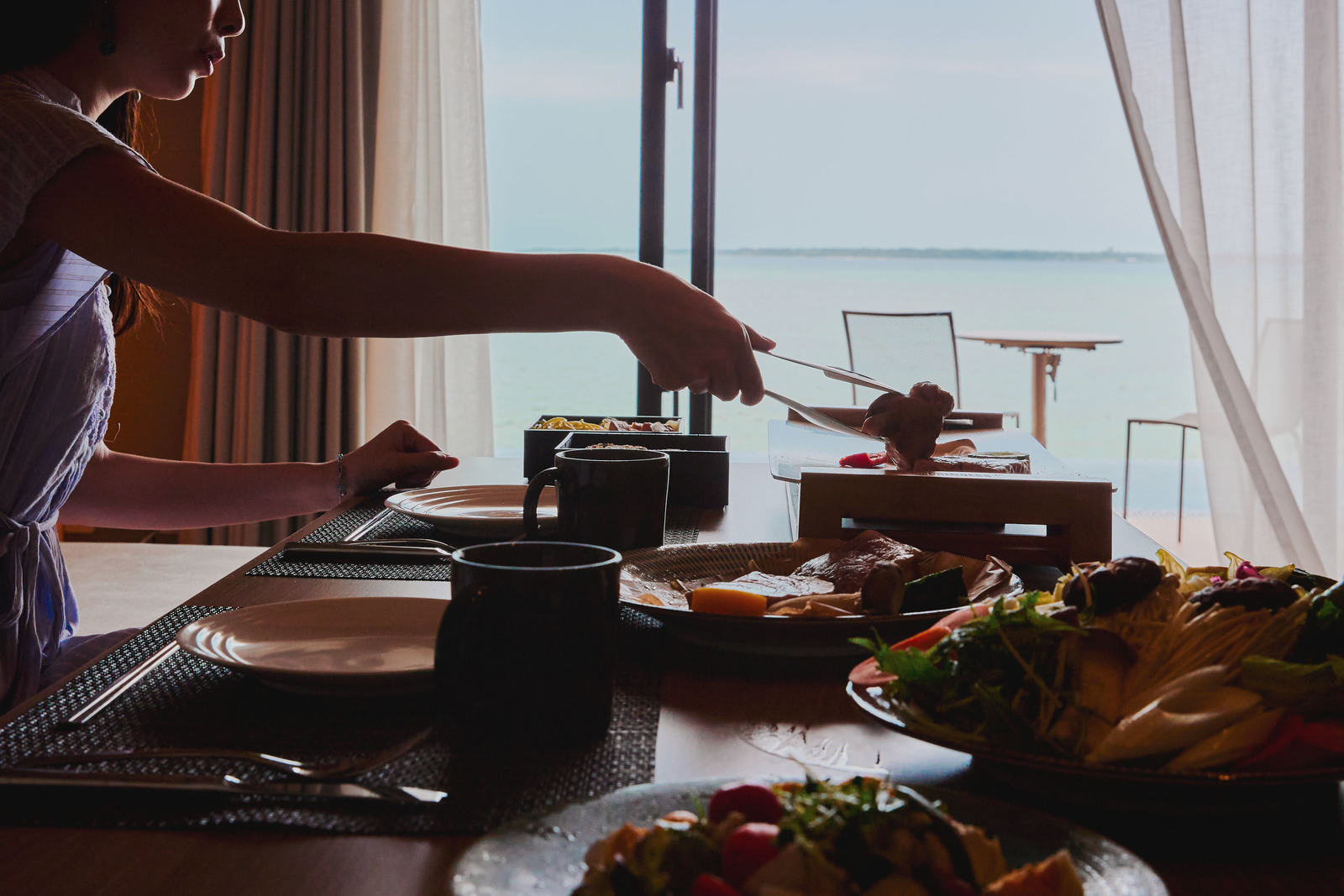 VIVOVIVA石垣島 【お部屋食】石垣牛ステーキをお部屋でのんびり味わう島時間＜夕朝食付き＞